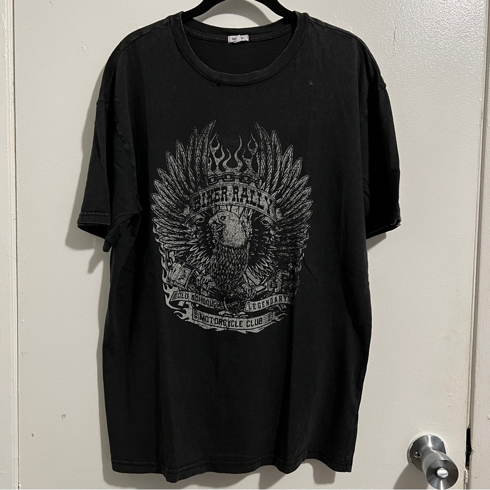 garage graphic tee